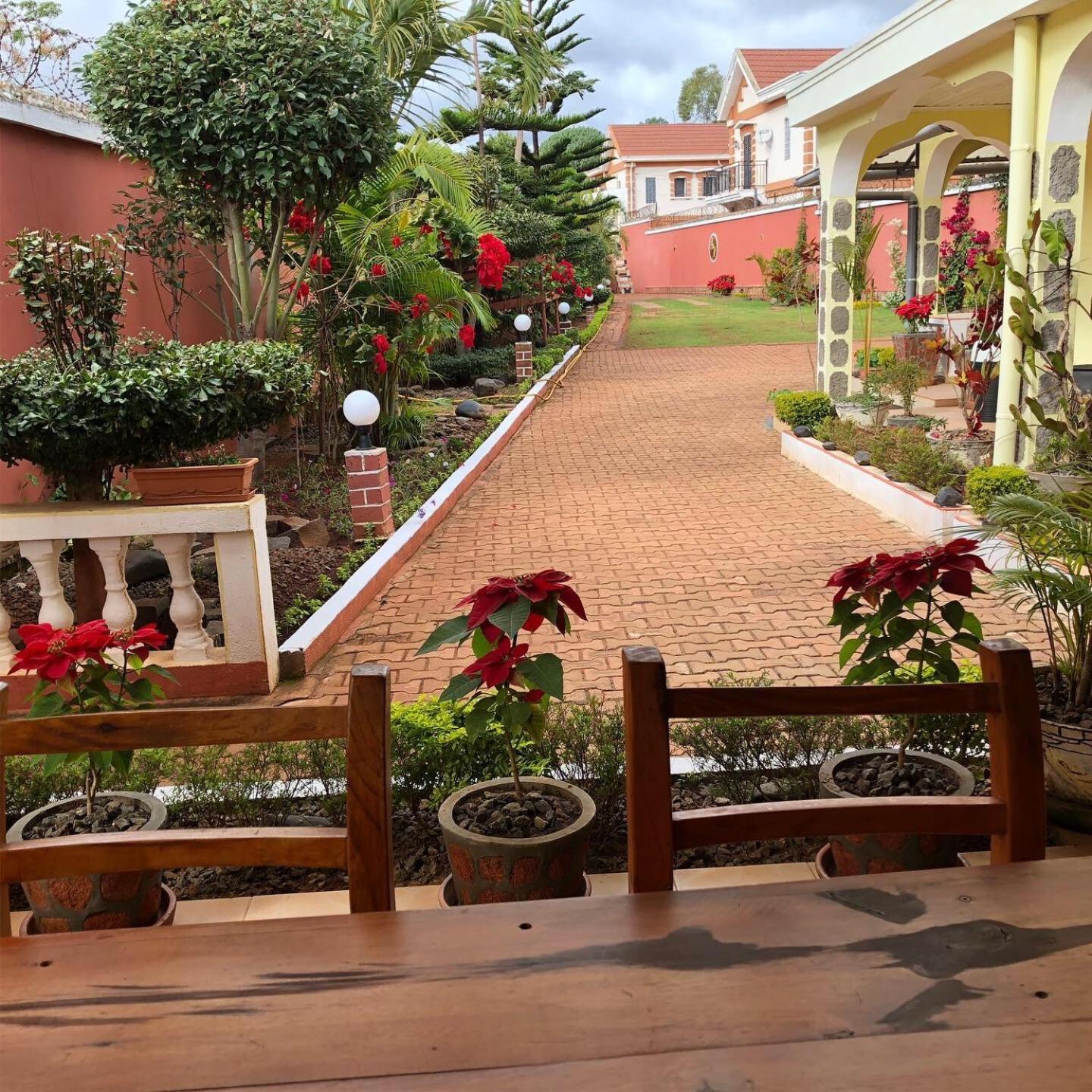 Petite Flower Guest House Talata-maty Habitación foto
